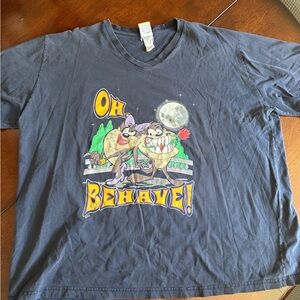 Warner Bros. Looney tunes Tazmanian Devil v neck